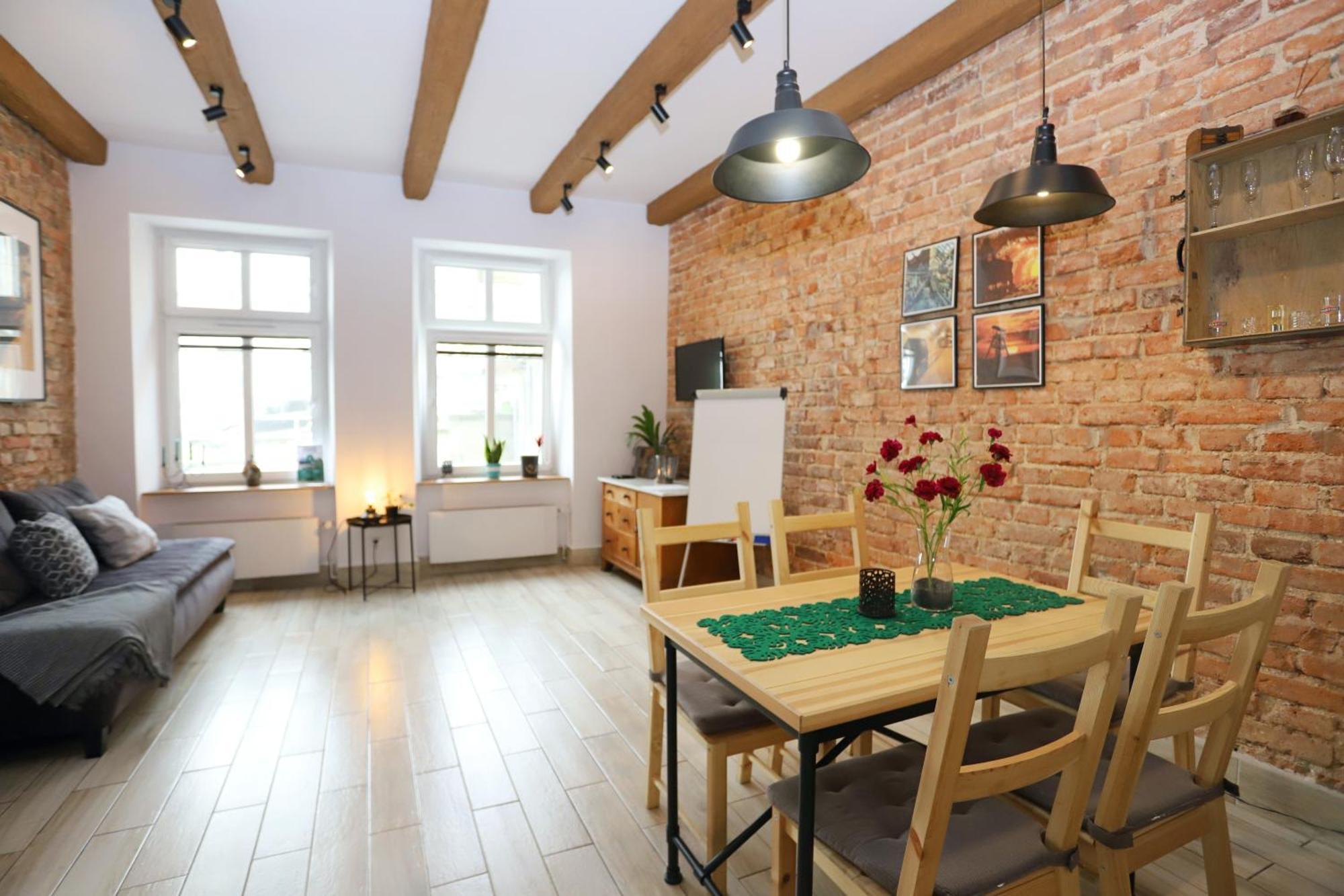 Apartament Gwarek Walbrzych Bagian luar foto