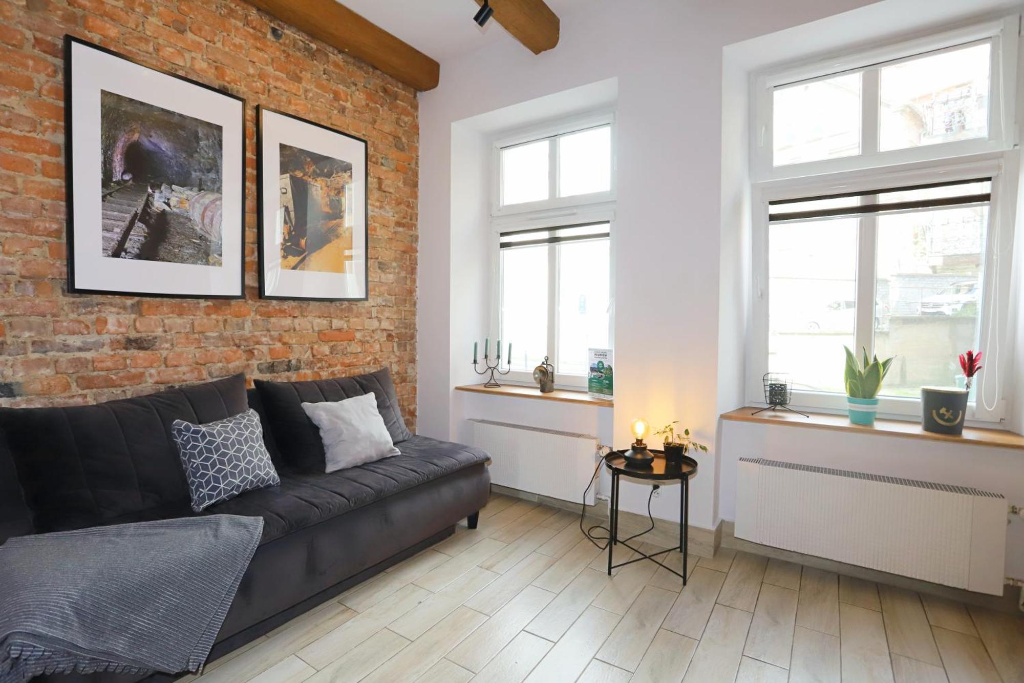 Apartament Gwarek Walbrzych Bagian luar foto